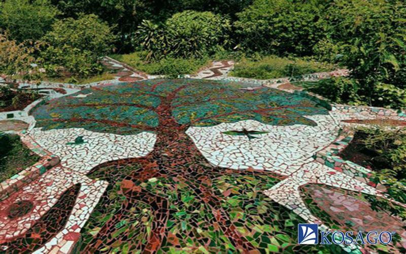 Gạch mosaic lát sân vườn