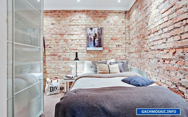 Sử dụng tường gạch thô cho phòng ngủ